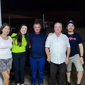 Mãe, Irmã, Tio, Pai, Eu